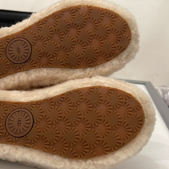 UGG FLUFF YEAH SLIDE SANDAL WOMENS SIZE 5 - Picture 14 of 15